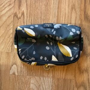 Fossil NWT Ivy Frame Cosmetic Case In Black Floral
